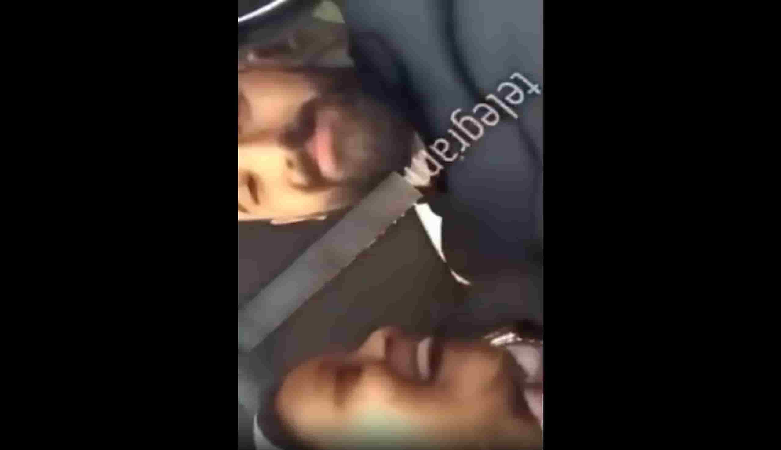 انت لحئت ؟ سكس مصري في السيارة تلحس زبه